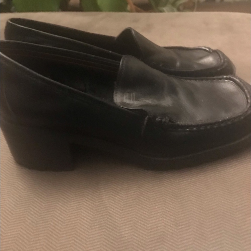 Tommy Hilfiger Black Leather Women's Block Heel Loafers